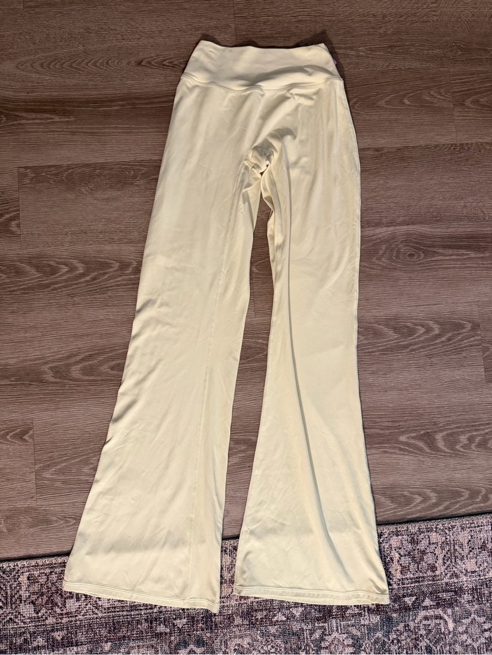 Oner soft motion pastel yellow flare leggings